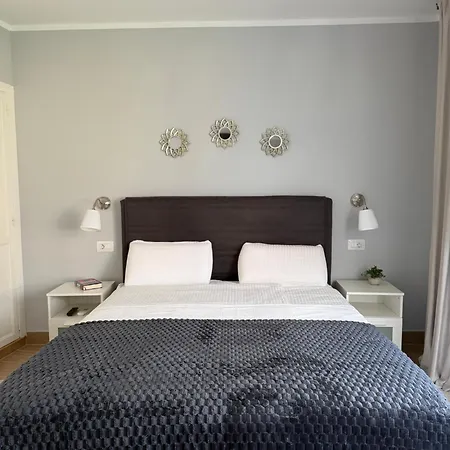 Malibu Park Chill & Sun *